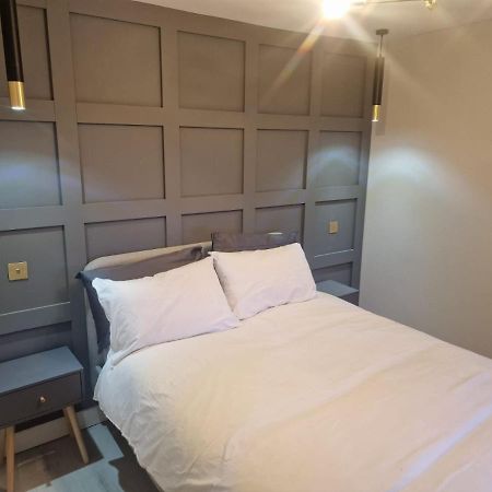 Collier'S Wood En-Suite Apartments London Exterior photo